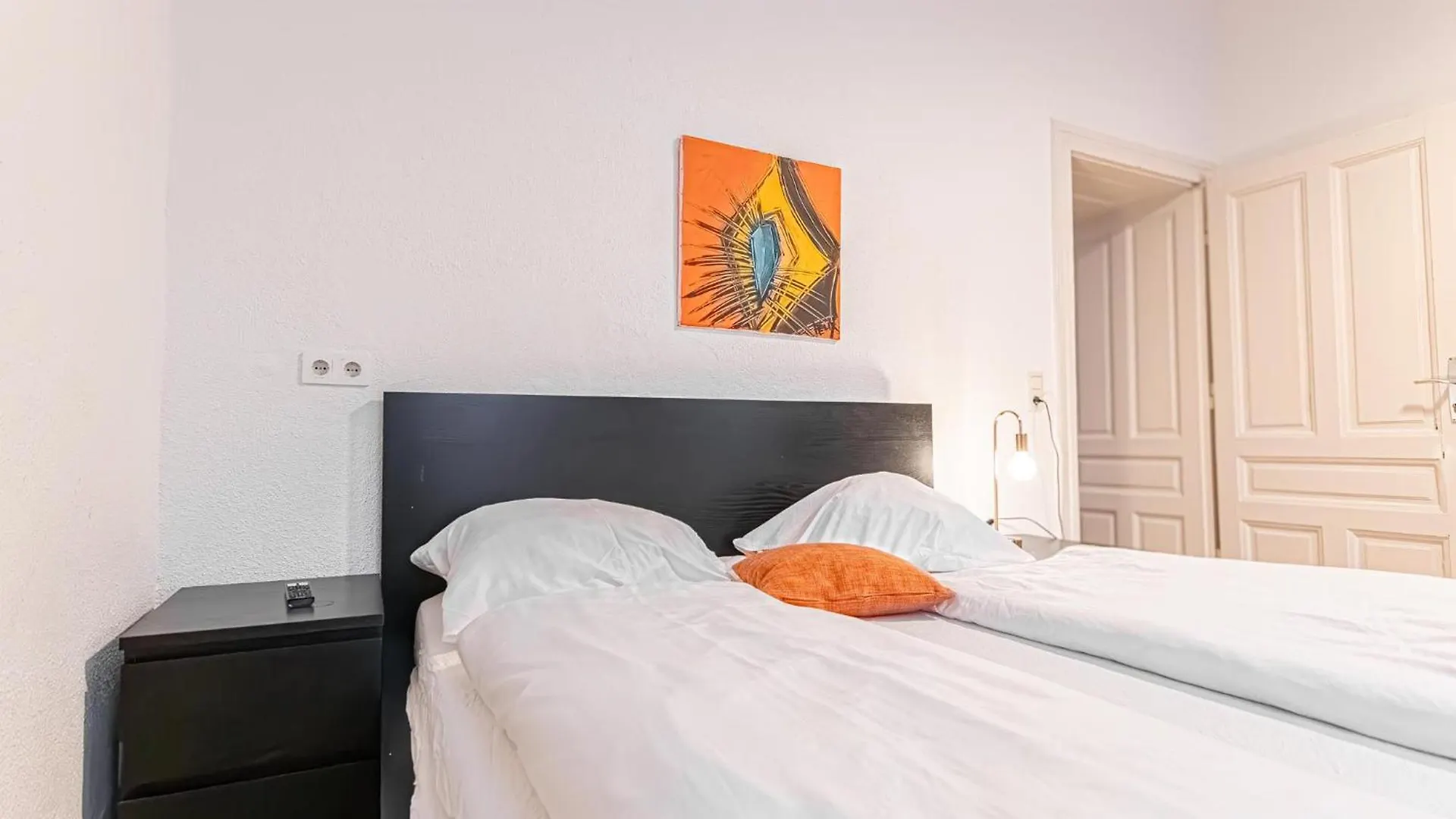 Spacious 2Br Apt, Ideal For Long Stays Wiedeń 0*,  Austria