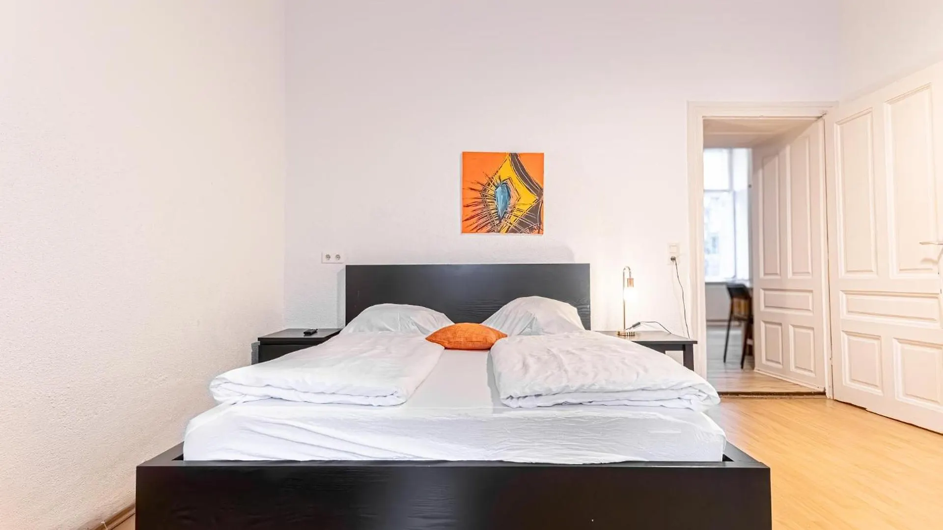 Spacious 2Br Apt, Ideal For Long Stays Viena 0*,  Áustria